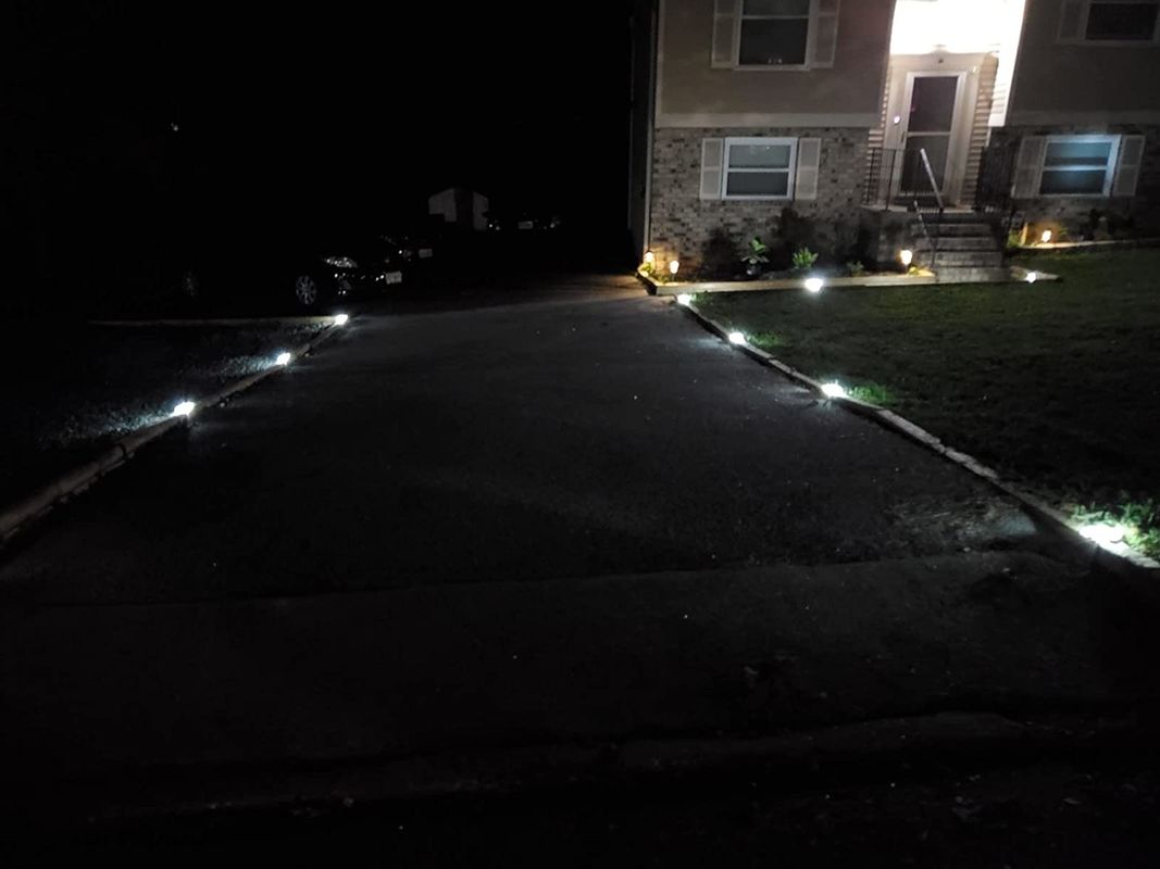 私道の無線太陽ドック ライト円形は通路110*22.5 MMのための屋外のマーカーを導いた