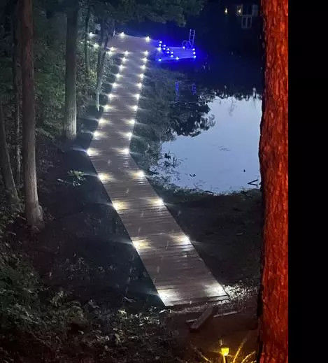 私道の無線太陽ドック ライト円形は通路110*22.5 MMのための屋外のマーカーを導いた