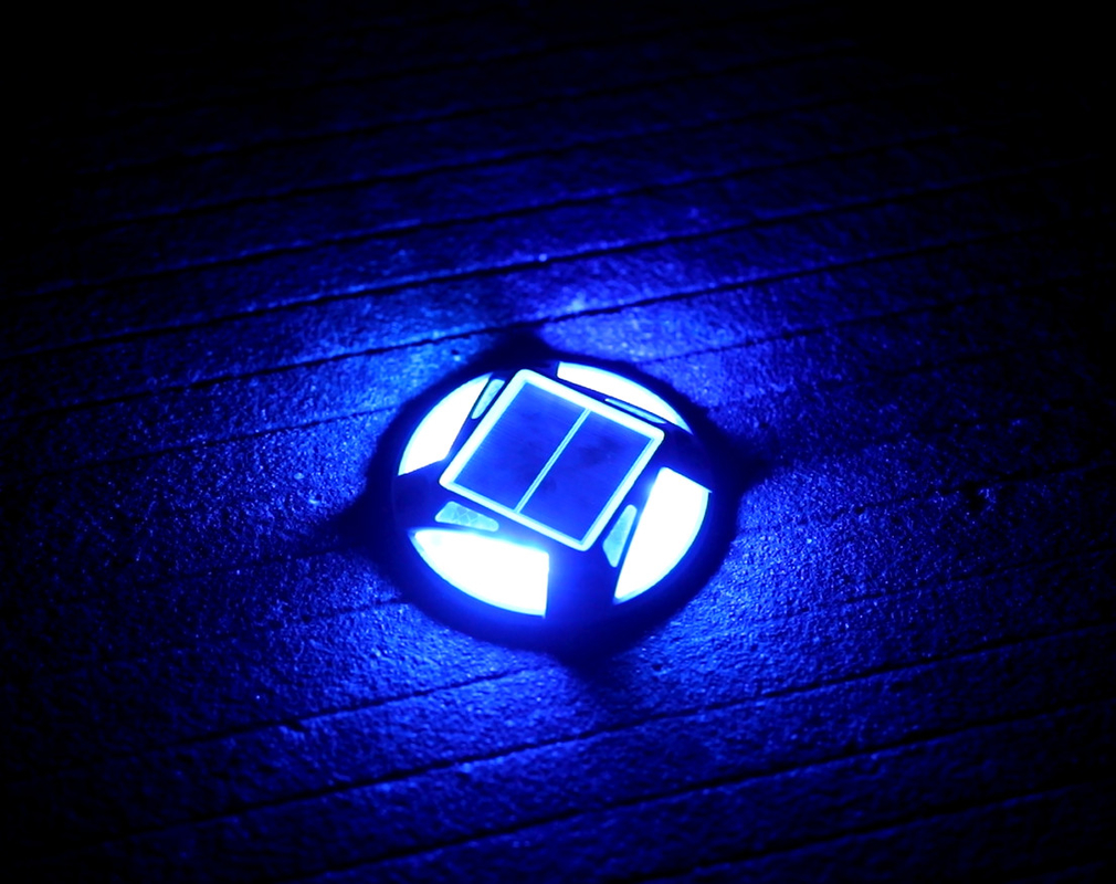 屋外多彩色 IP65 防水 太陽光電源 RGB LED 庭灯 パティオ 庭灯