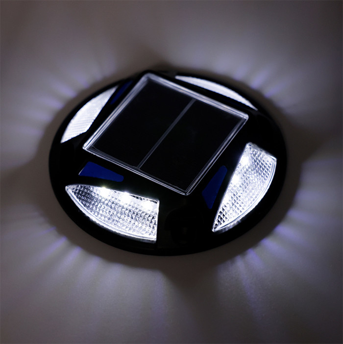 屋外多彩色 IP65 防水 太陽光電源 RGB LED 庭灯 パティオ 庭灯