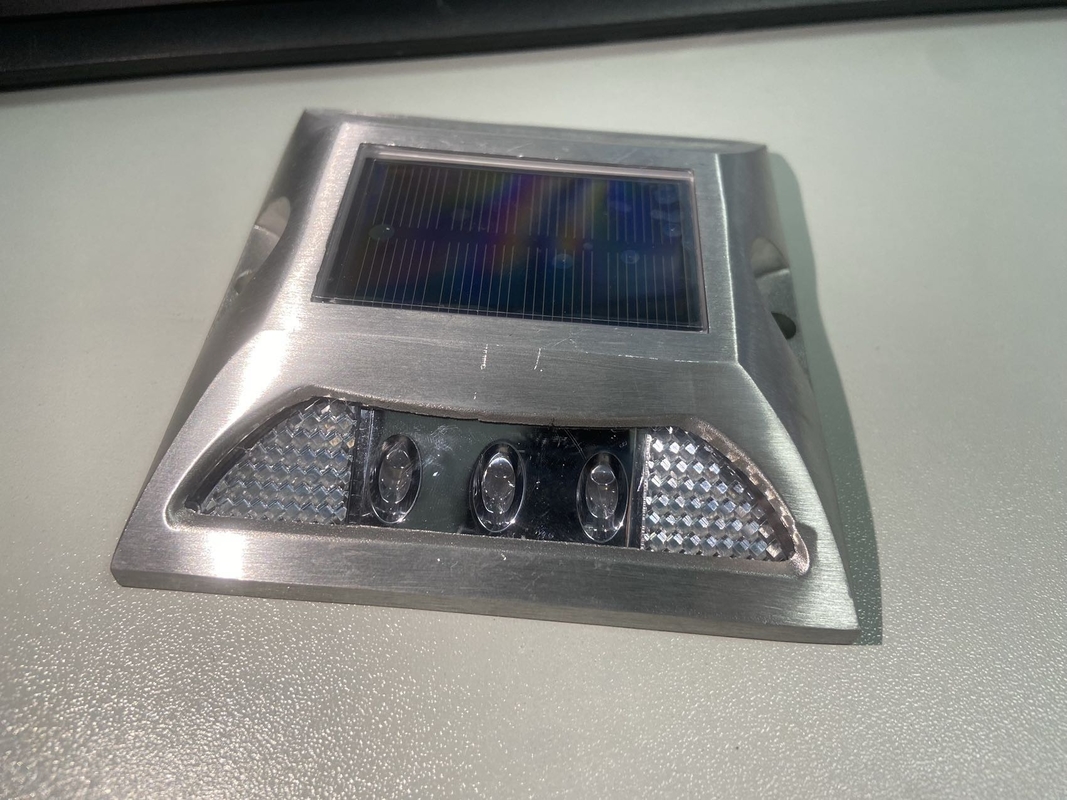 ソーラーロードストッド アルミ合金 PC 防水 IP68 LED 光源 白 黄色 赤 青 緑