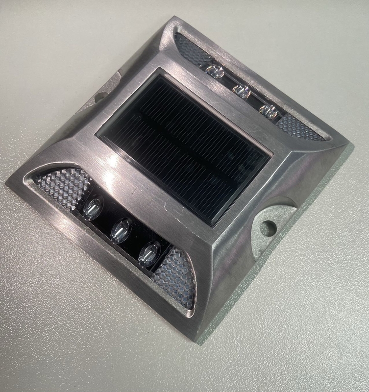 太陽光道路スタッド LED 光源 防水 IP68 アルミ合金 PC 道路安全