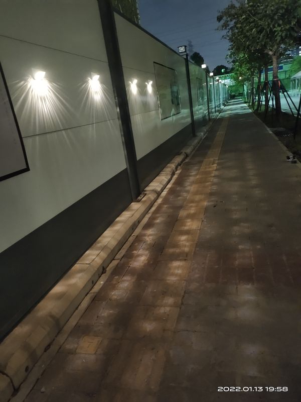 単結晶シリコンLED装飾灯 IP65防水レベルと15時間の作業時間