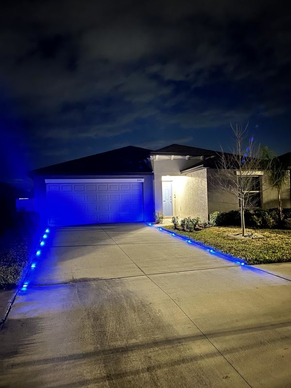 107*95*23mm 太陽光発電の道路スタッドライト LED反射地面ライト 経路デッキドック警告ライト