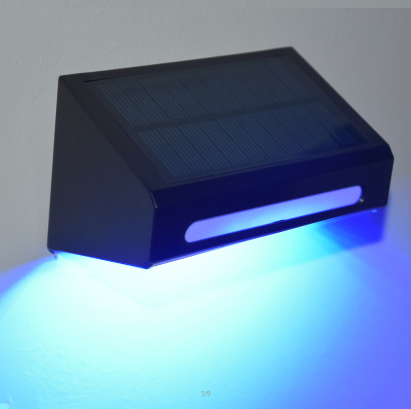 屋外太陽光防水灯 庭の装飾 Led 庭灯 太陽光フェンスライト