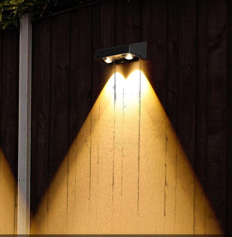 バッテリー モノ結晶シリコン 2V / 150MA 太陽光フェンスライト 131*45*39mm 作業時間 15時間