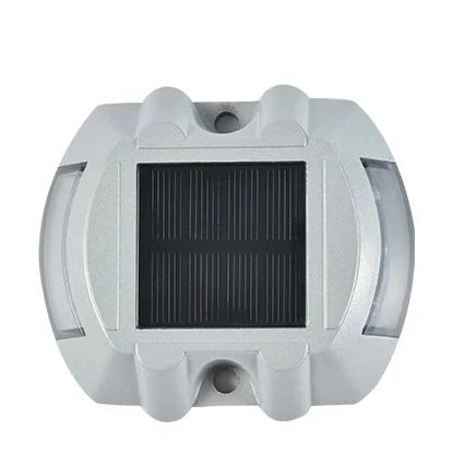 800mの可視性と20トン以上の負荷容量を持つ太陽光道路標識灯