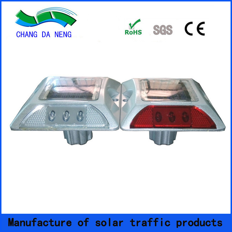 白/黄色/赤/ブル/緑 極端な温度のための太陽光発電の道路標識