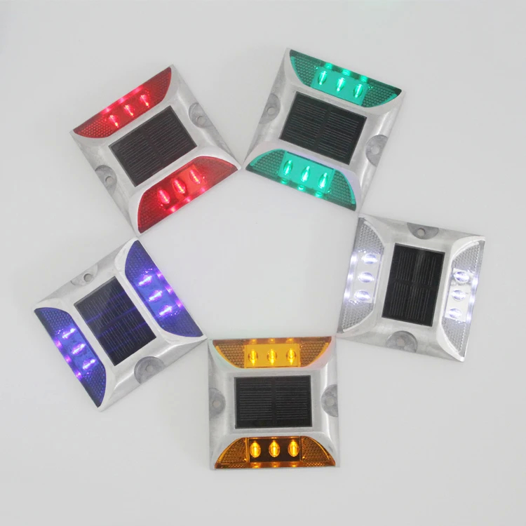強度 6 LED と 20 トンの負荷容量を持つ黄色の太陽光道路スタッドマーカー