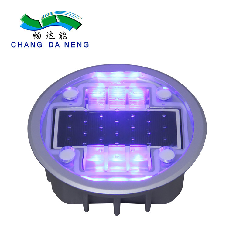 136*52mm ソーラーロードスタッド IP68 防水 LED 光源 -20C-60C 温度