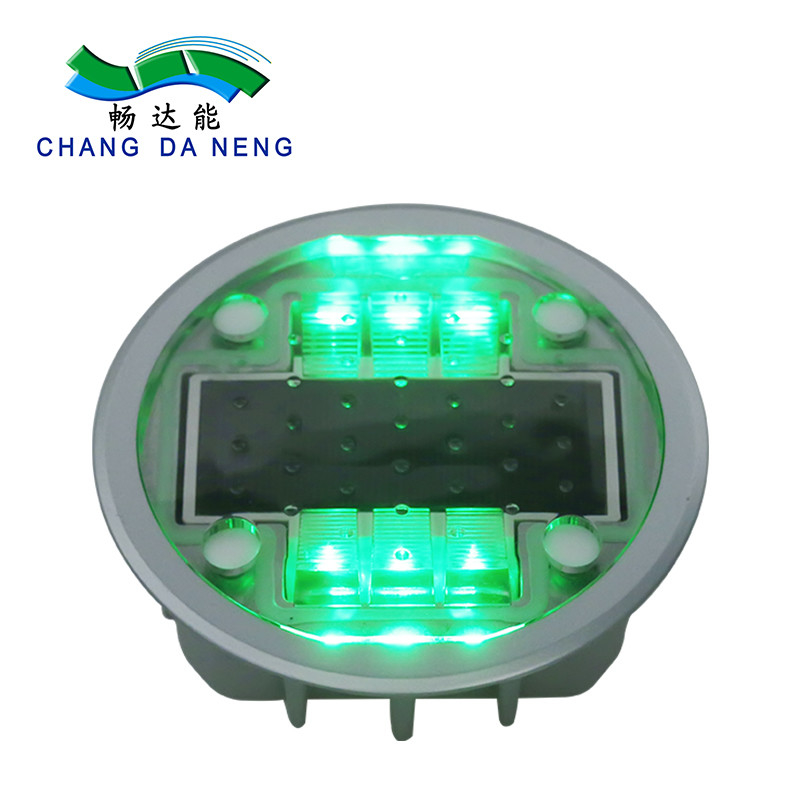 136*52mm ソーラーロードスタッド IP68 防水 LED 光源 -20C-60C 温度