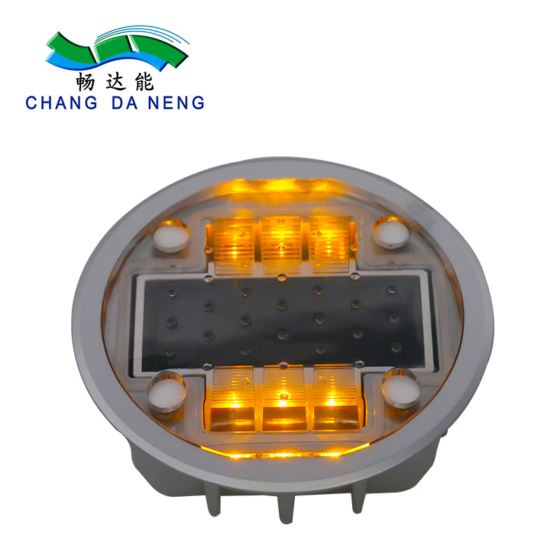 136*52mm ソーラーロードスタッド IP68 防水 LED 光源 -20C-60C 温度