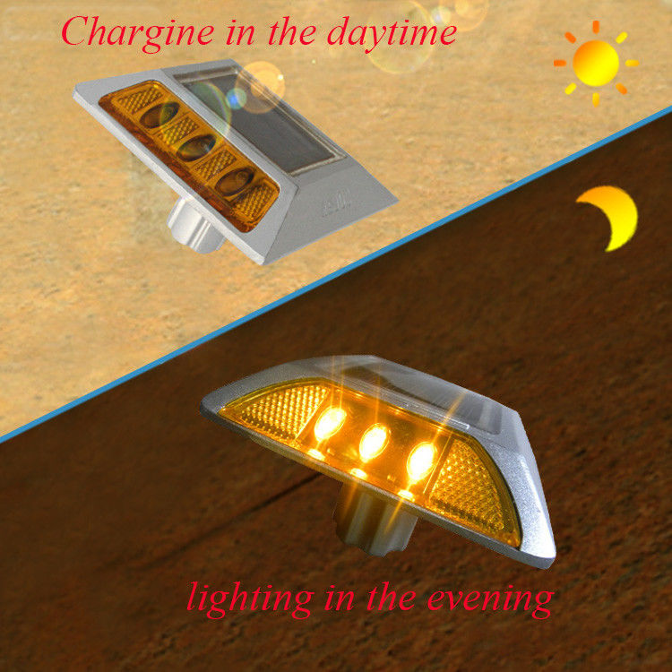 IP68 防水 太陽光 スパイク LED 鋳型 アルミ 反射器 脚付き道路交通指示灯