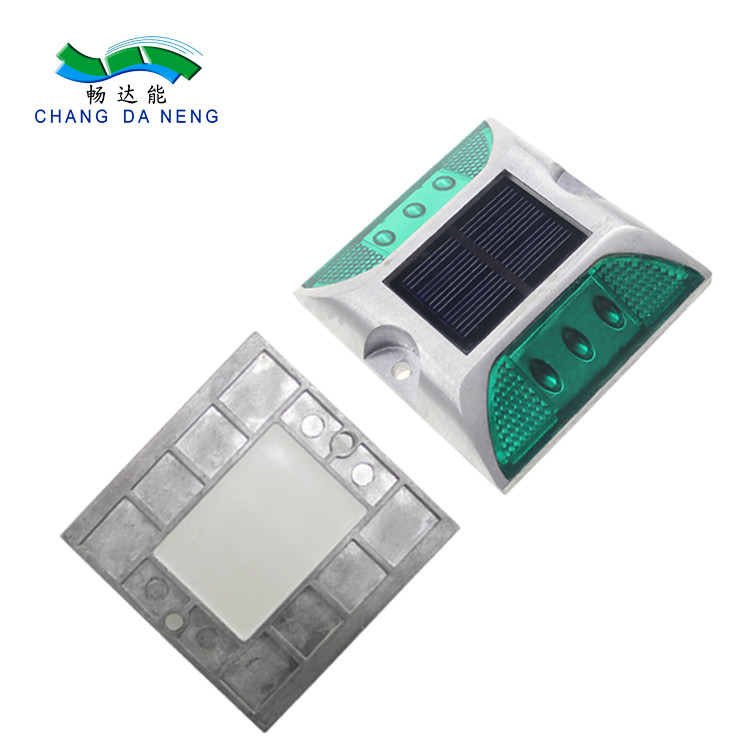 屋外照明 太陽光発電のLEDライトと耐久性 ホワイト/イエロー/レッド/ブルー/グリーン