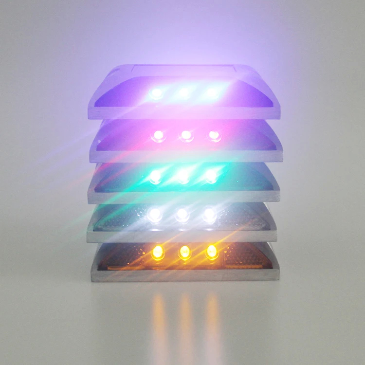 黄色の粘着剤またはスクリューマウント 太陽光道路メーカー, LED道路スタッド LEDQty 2PCS