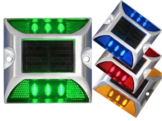 IP67 防水道路安全 太陽光発電のLED 猫の目 反射型道路スタッド 太陽光道路スタッド