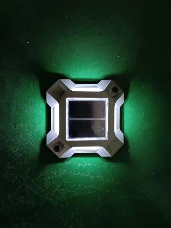 防水太陽デッキはLED私道/Rodeside/庭のための太陽動力を与えられた階段ステップ ライトをつける