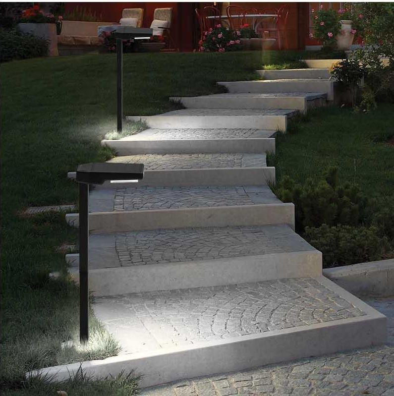 屋外道路装飾 太陽電池スタックライト 6 明るいLEDライト 15時間 作業時間 IP65 防水