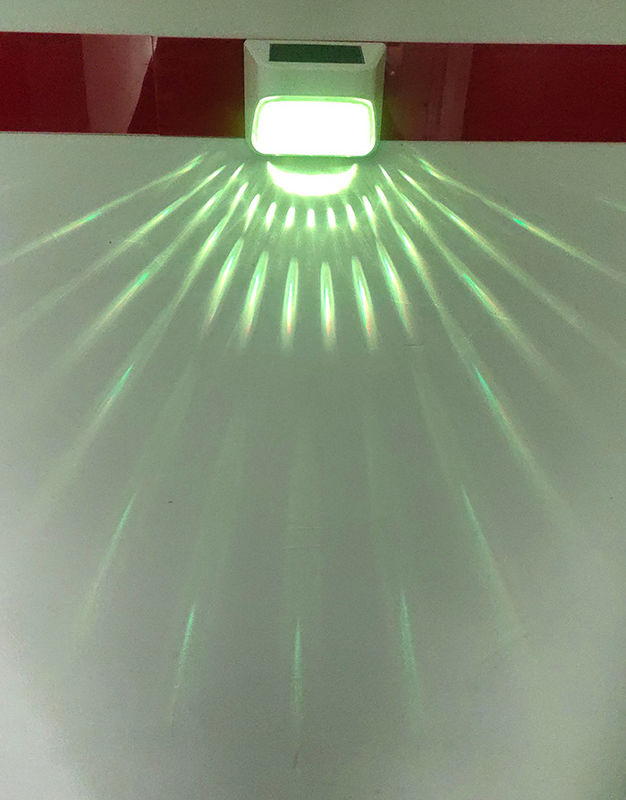 LEDの壁の屋外の装飾のための太陽動力を与えられた庭ライト