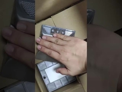 1つの側面アルミニウム太陽道のスタッド